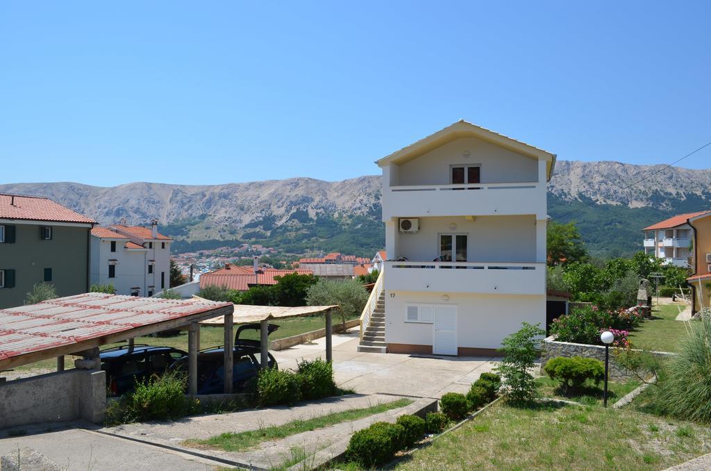 Apartments Ivana Башка Екстер'єр фото