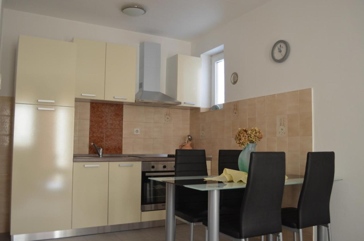 Apartments Ivana Башка Номер фото